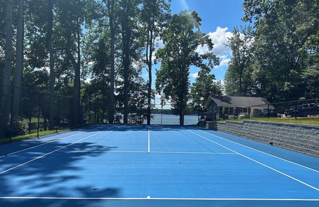 LKN Sunset - NEW Pickleball & Tennis Court