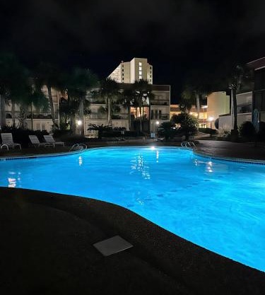 Locally Owned Condo At The Villas