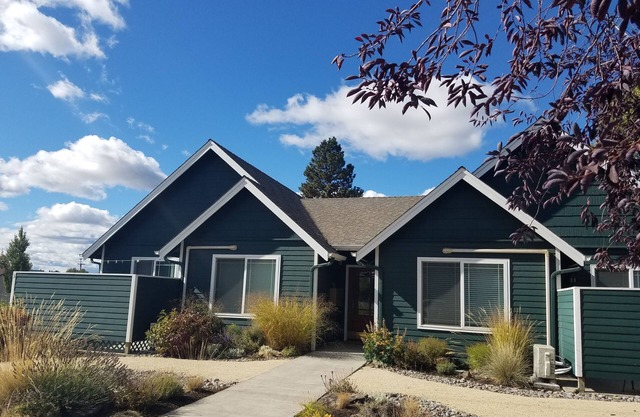 LOCATION! WALK TO DOWNTOWN AND OLD MILL - ONE BEDROOM ONE BLOCK FROM THE RIVER