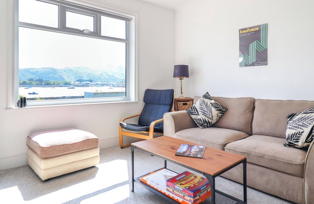 LODESTAR, pet friendly, country holiday cottage in Deganwy