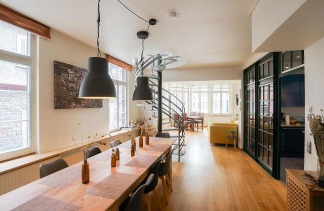 LOFT13 Traumhafte Wohnung mit Terrasse für 8 Gäste