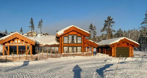 Log Cabin With Views Over Turufjell
