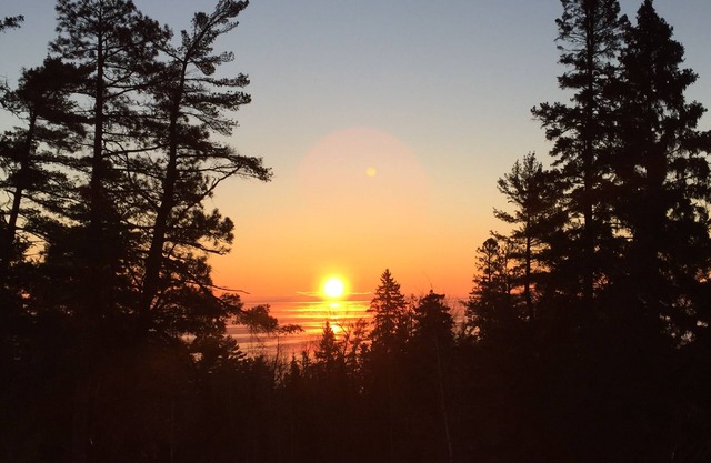 Log home-Lake Superior view, peaceful, wooded, private, near trails, sauna 2026