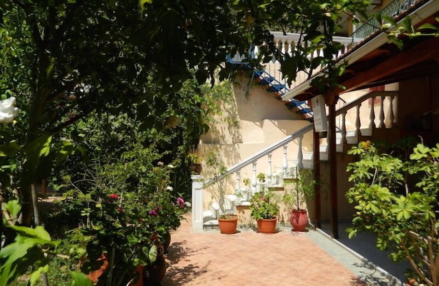 Logaras Apartments