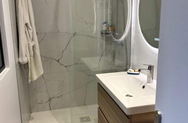 Logement Entier : Appartement - Neuilly-sur-seine, France