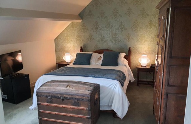 LOGIS - Hôtel & Restaurant Le Gonfalon