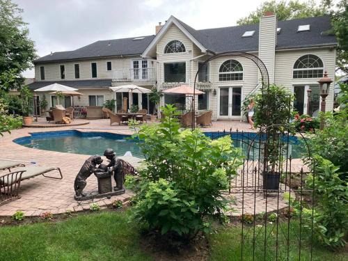 Long Island Luxury Close To NYC