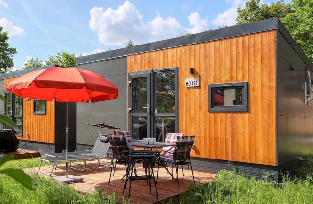 Look forward to a real Tiny Haus vacation close to nature at Camping Park Wemding!