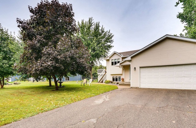 Loretto Getaway w/ Stunning Deck + Gas Grill!