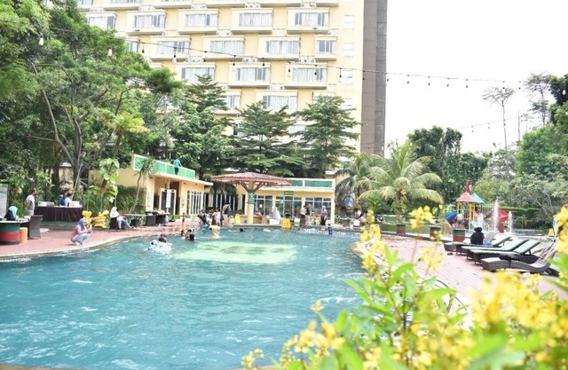 LORIN SYARIAH HOTEL SENTUL