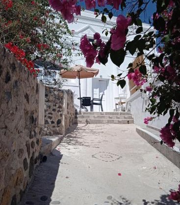 Loukas Kontos Traditional House