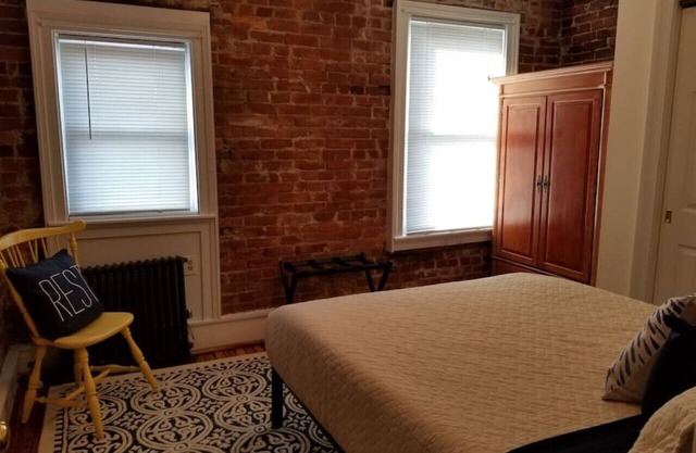 Lovely, 1 BR in Adams Morgan! Walk Everywhere!
