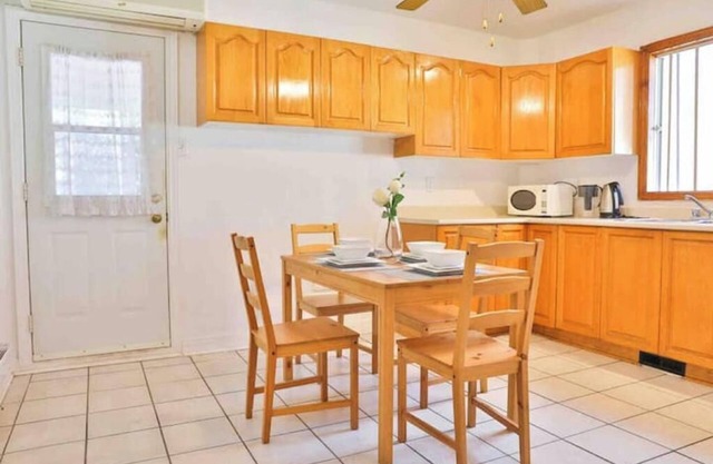 Lovely 3-BR entire home Monthly Stay Walk to Metro