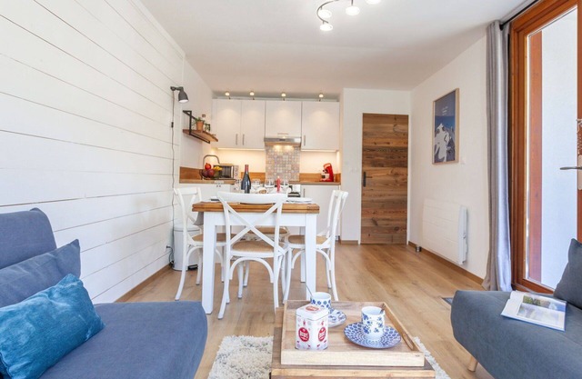 Lovely apartment for 4 guests with WIFI, TV and balcony