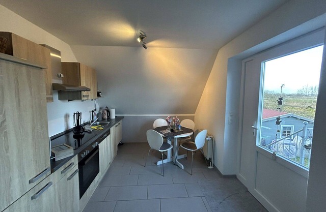 Lovely apartment for 4 guests with WIFI, TV, patio and pets allowed