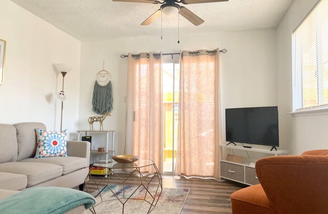 Lovely Apartment unit near central Coalinga