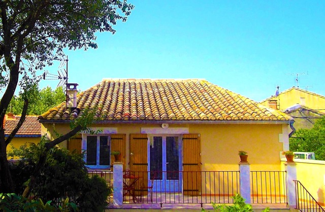 Lovely Gîte-Villa at doors of Avignon in Provence & Luberon (2 People)