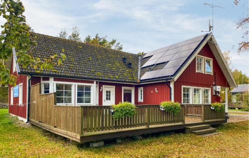 Lovely Home In Byxelkrok With Sauna