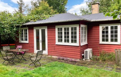 Lovely Home In Hundested With Wifi