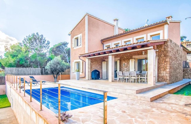 Lovely Home In Mallorca With Wifi