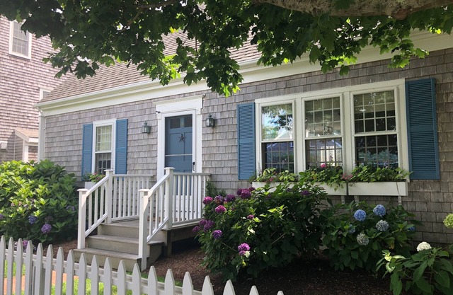 Lovely Home in Naushop