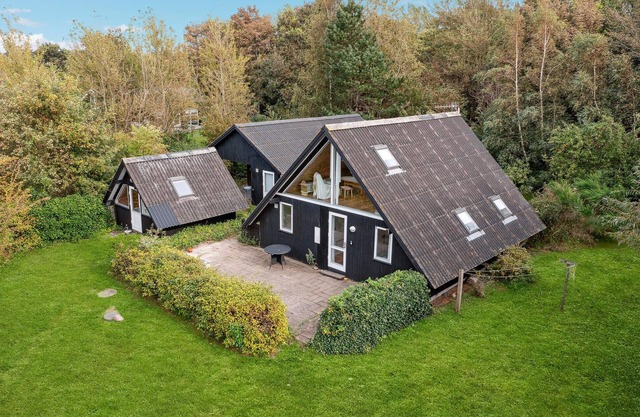 Lovely home in Samsø with WiFi