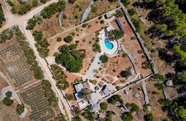 Lovely home in Stari Grad