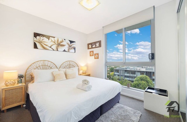 Lovely home with pool in Zetland