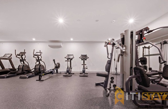 Lovely in Lyneham - 1bd 1bth Apt