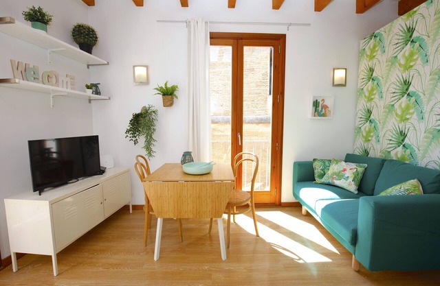 Lovely Studio in Palma City Center with Balcony, Wifi, AC, Ideal for couples