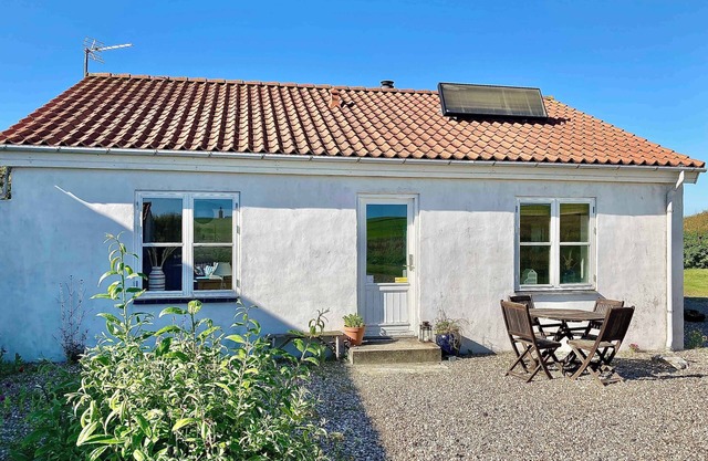 Lovely summer house 450 meters from the sea