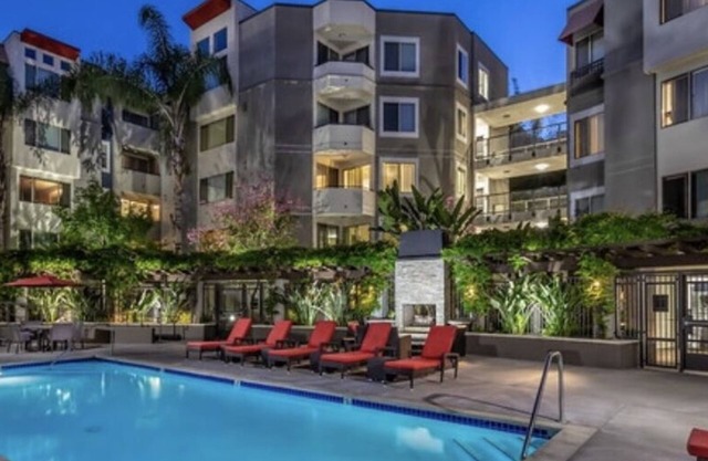 Lovely two bedroom with pool