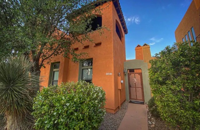 Lovely two bedroom condo- Pool, spa, and gym.