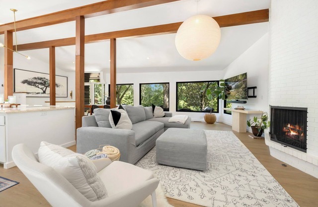 Lucille - 5 Min to DT & UofA - Serene Nature Views