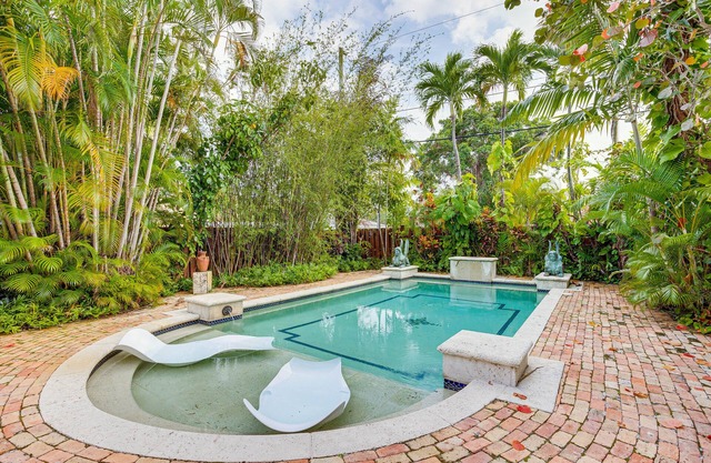 Lush West Palm Beach Getaway w/Backyard Oasis!