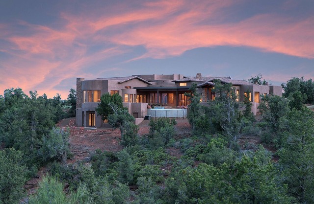 Lux 360 Views, Pool & Hot Tub! Sky Dancer - S019