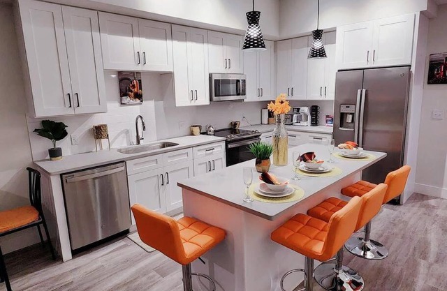 Luxe & cozy 3Beds,2rooms,EV Gym Near Beaches&Downtown WPB