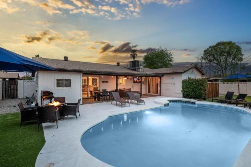 Luxe Getaway Home W Heated Pool & Firepit