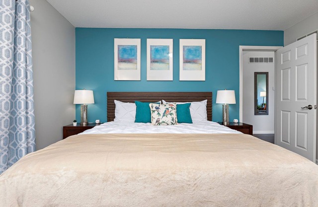⭐️ Luxe Paradise ⭐️ 3 King Beds ✅ Fast Wifi ✅ Free Parking