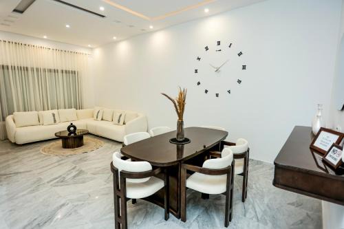 LUXURIOUS 3-Bedroom Apartment in Prime Location,Tunis