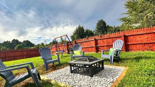 Luxurious 3BR King Bed, Queen Bed and Patio