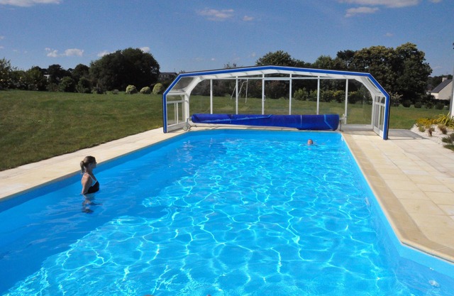 Luxurious family villa - Heated indoor pool