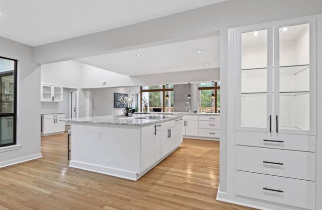 ★Luxurious Home✔5BDR✔6Baths✔BBQ✔75" HD TV✔WIFI✔AC