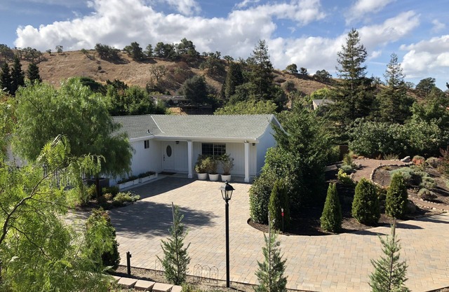 Luxurious House In Walnut Creek on 1 acre setting