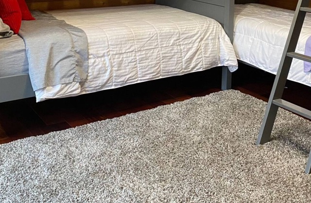 Luxurious Log Cabin Retreat in Nature