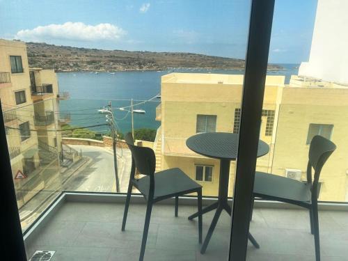 Luxurious One-Bedroom Apartment with Sea Views