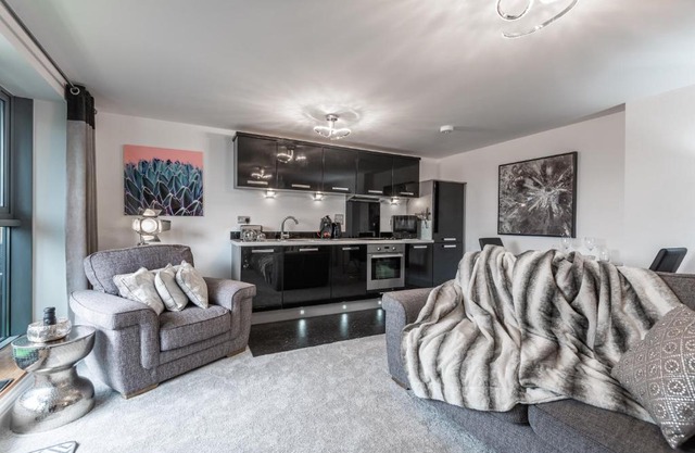 Luxurious river view apartment with terrace