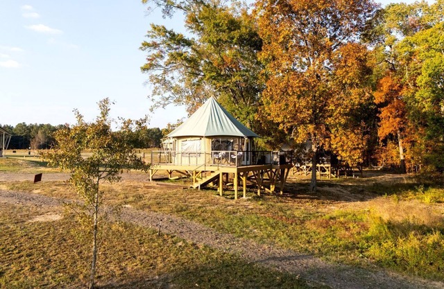 Luxurious Safari Tent for a Romantic Getaway in Cedar Bluff, Alabama