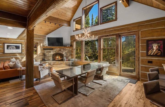 Luxurious Ski-In/Ski-Out Big Sky Powder Ridge