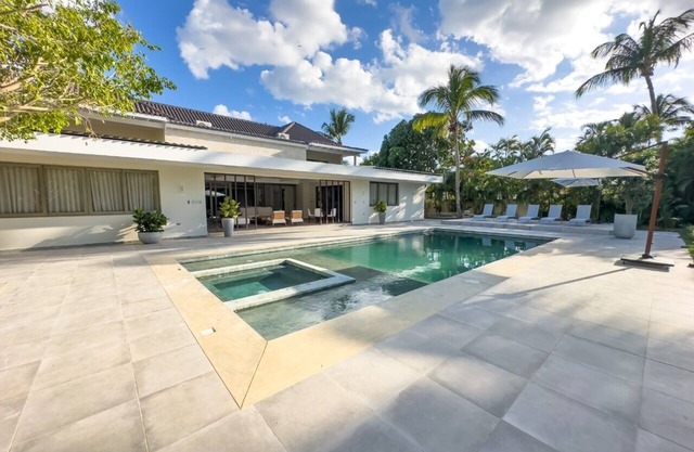 Luxurious Villa in Xclusive Neighborhood Sleeps 12